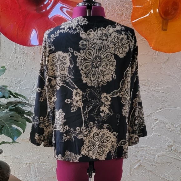 Black & Gold Moroccan Cardigan - Picture 4 of 5